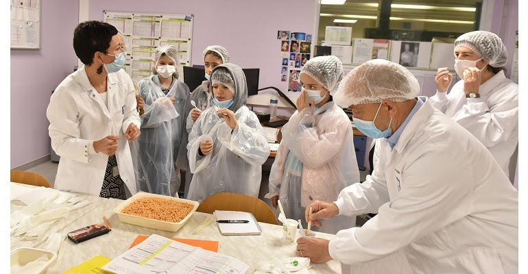 [Hérault Tribune] Le Conseil municipal des enfants visite la cuisine centrale